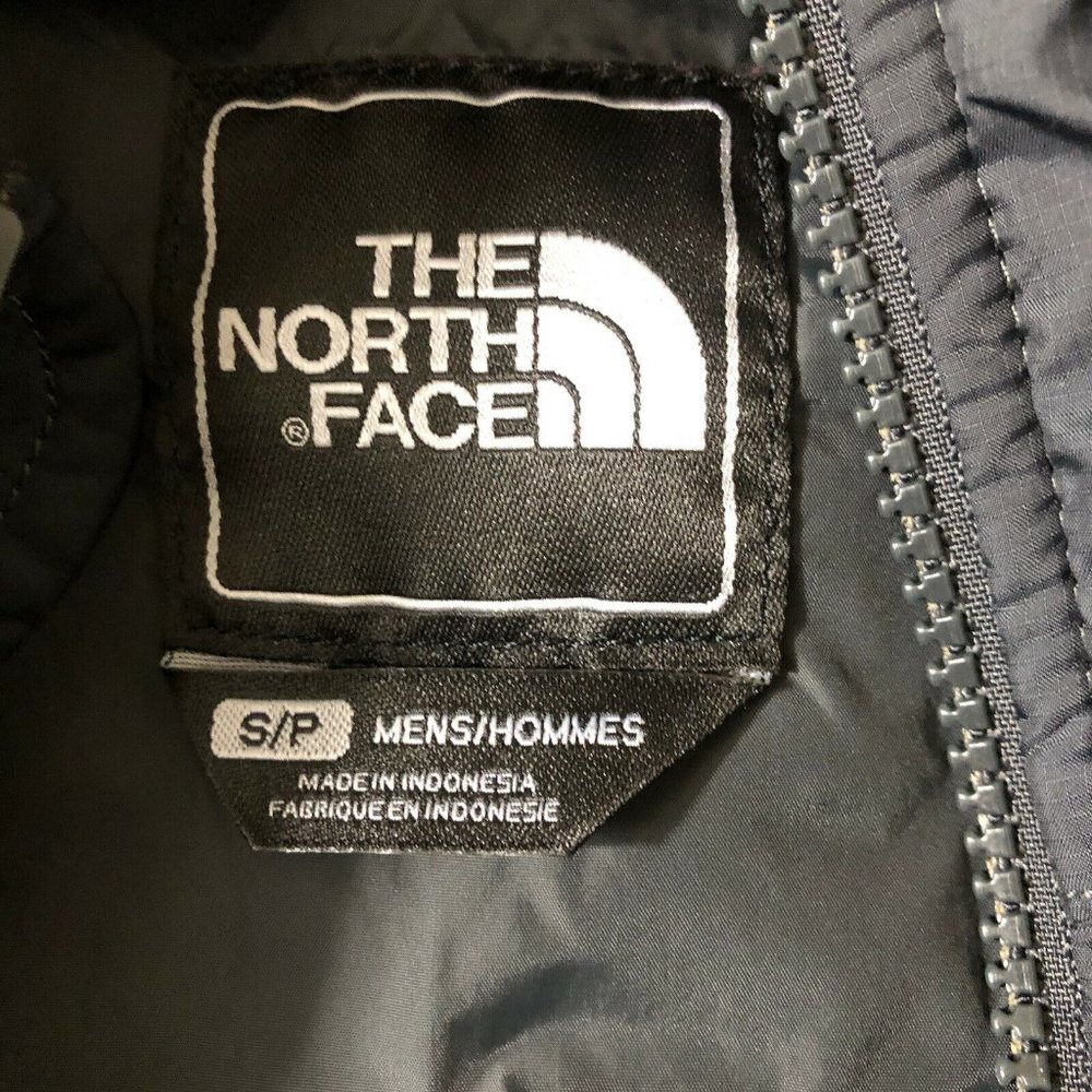 The North Face Men's Full Zip Lightweight Jacket - Picture 8 of 10